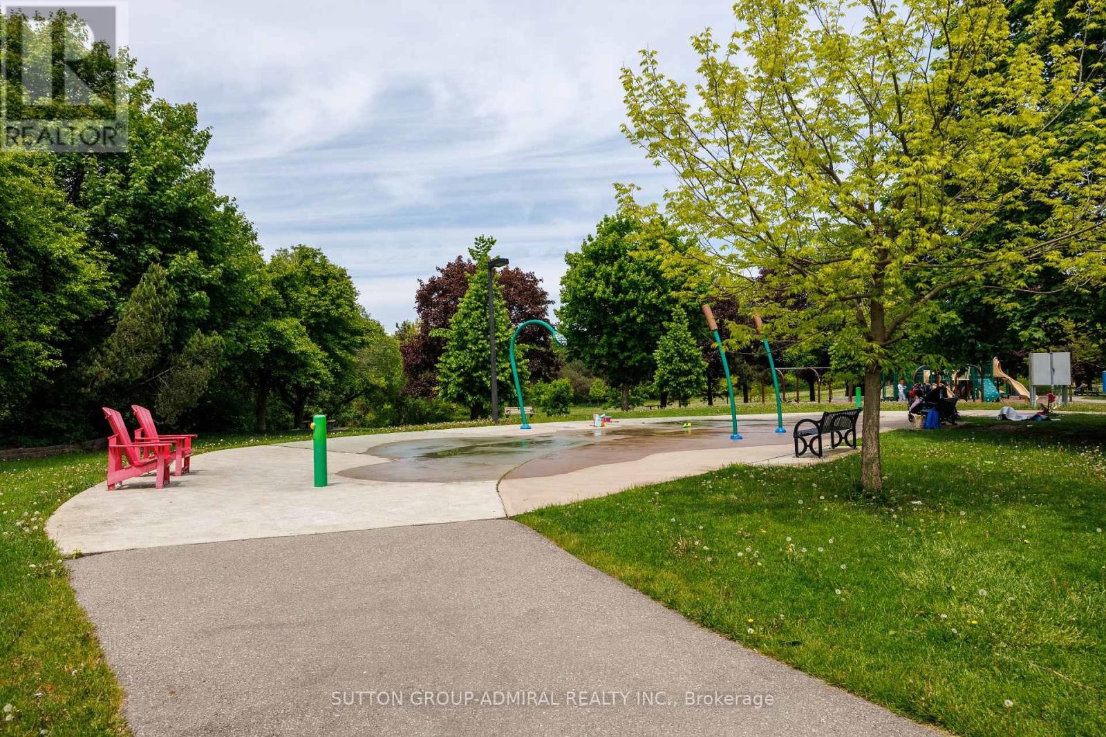












906 - 131 TORRESDALE AVENUE S

,
Toronto (Westminster-Branson),




Ontario
M2R3T1

