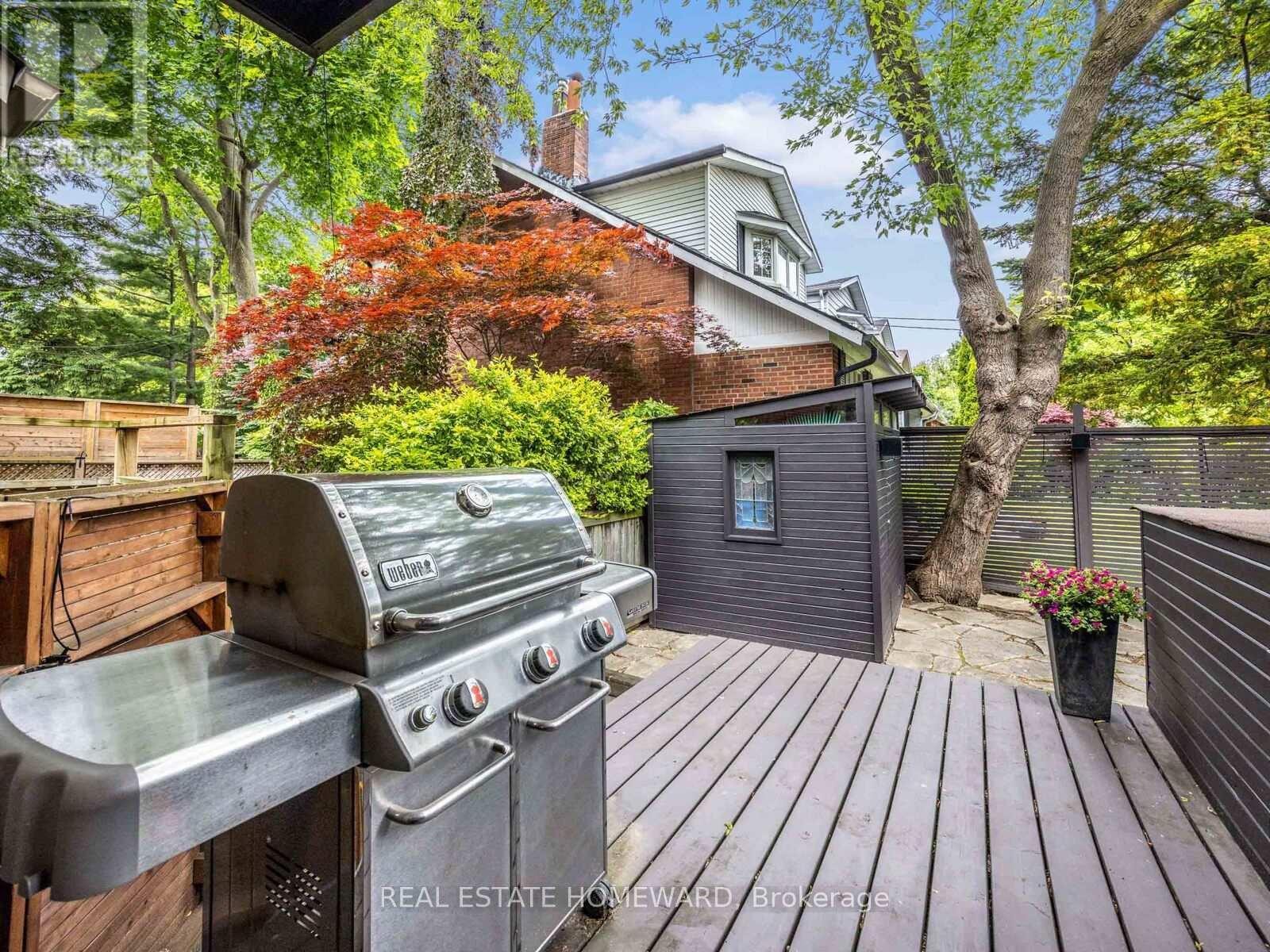 












258 ST CLEMENTS AVENUE

,
Toronto (Yonge-Eglinton),




Ontario
M5R1H5

