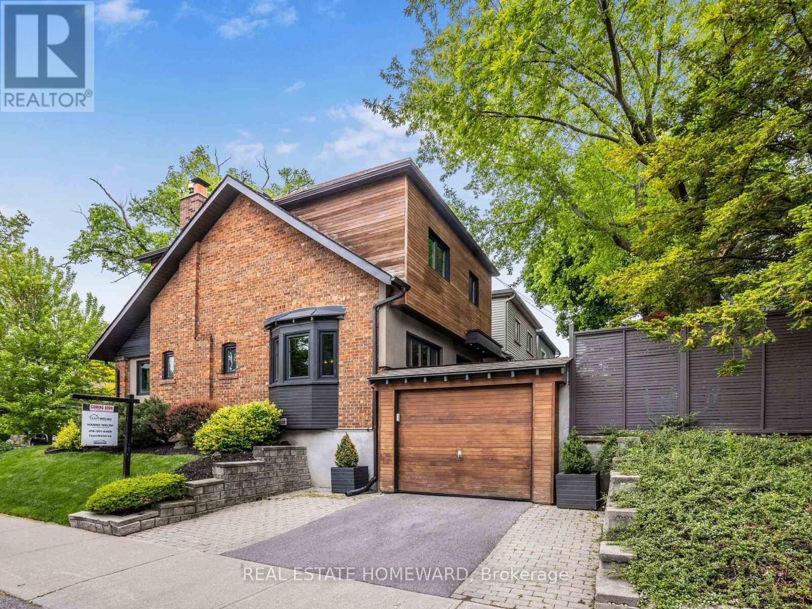 












258 ST CLEMENTS AVENUE

,
Toronto (Yonge-Eglinton),




Ontario
M5R1H5

