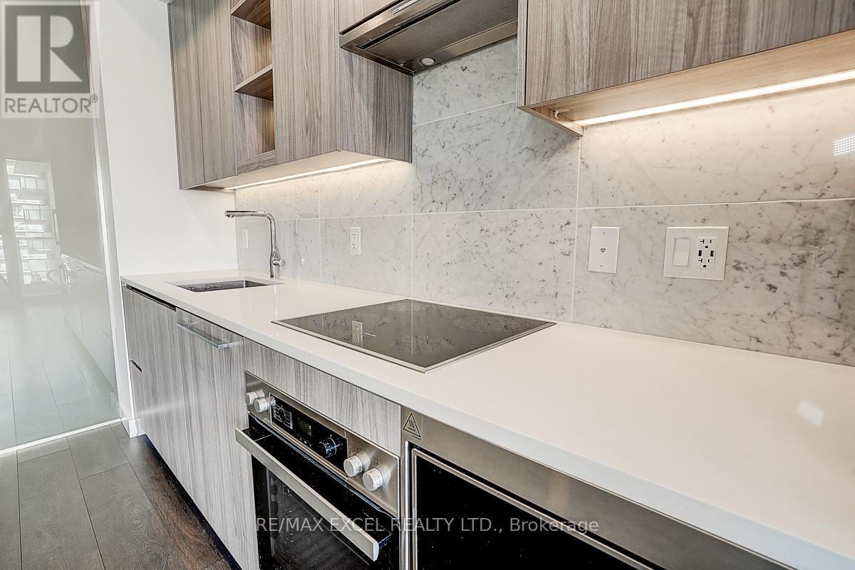












2001 - 85 MCMAHON DRIVE

,
Toronto (Bayview Village),




Ontario
M2K0H1

