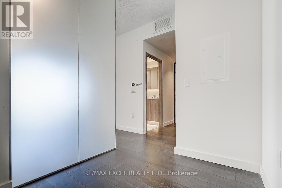 












2001 - 85 MCMAHON DRIVE

,
Toronto (Bayview Village),




Ontario
M2K0H1

