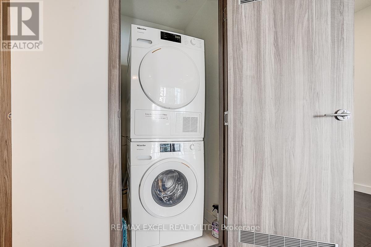 












2001 - 85 MCMAHON DRIVE

,
Toronto (Bayview Village),




Ontario
M2K0H1

