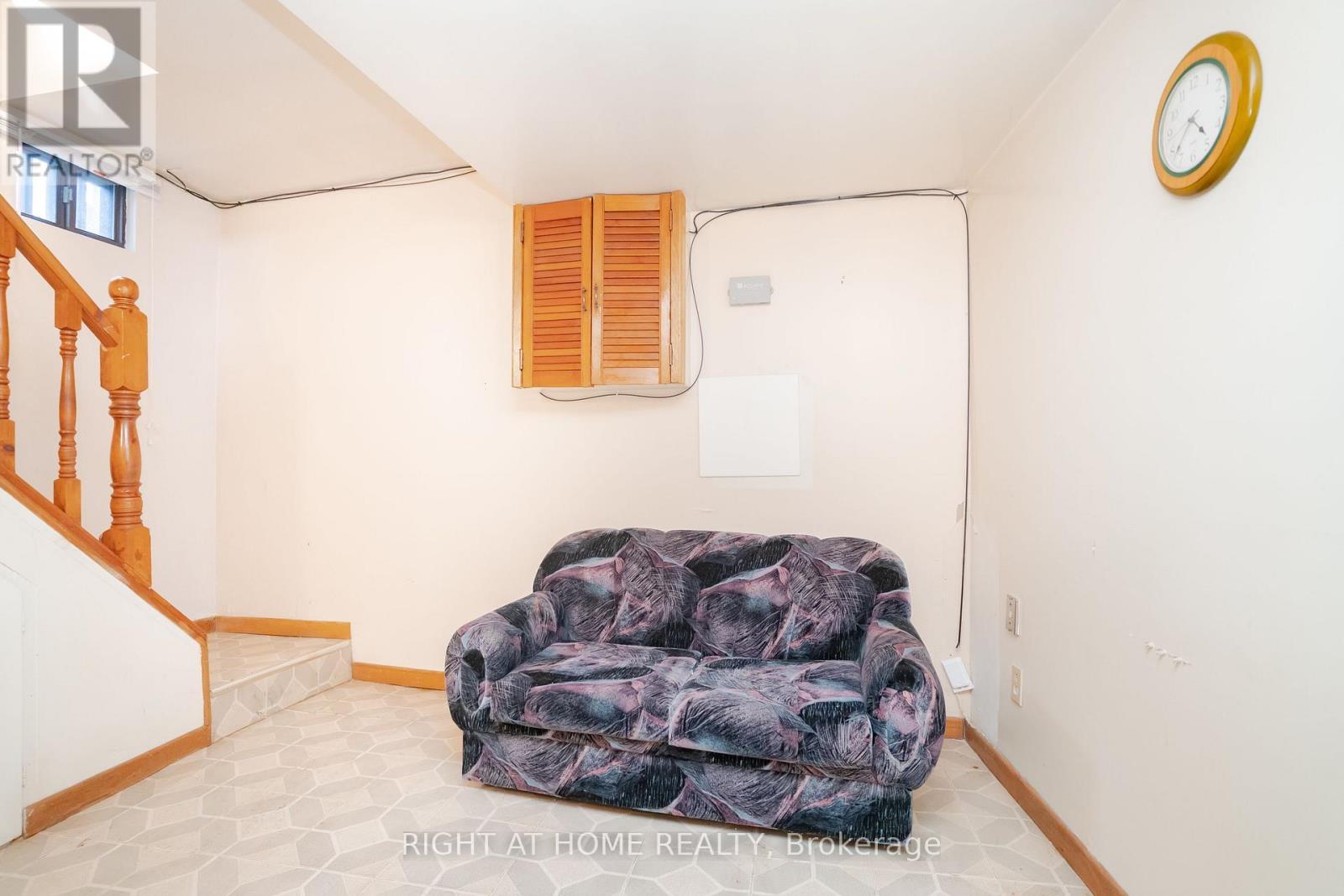 












610 LAUDER AVENUE

,
Toronto (Oakwood Village),




Ontario
M6E3J7


