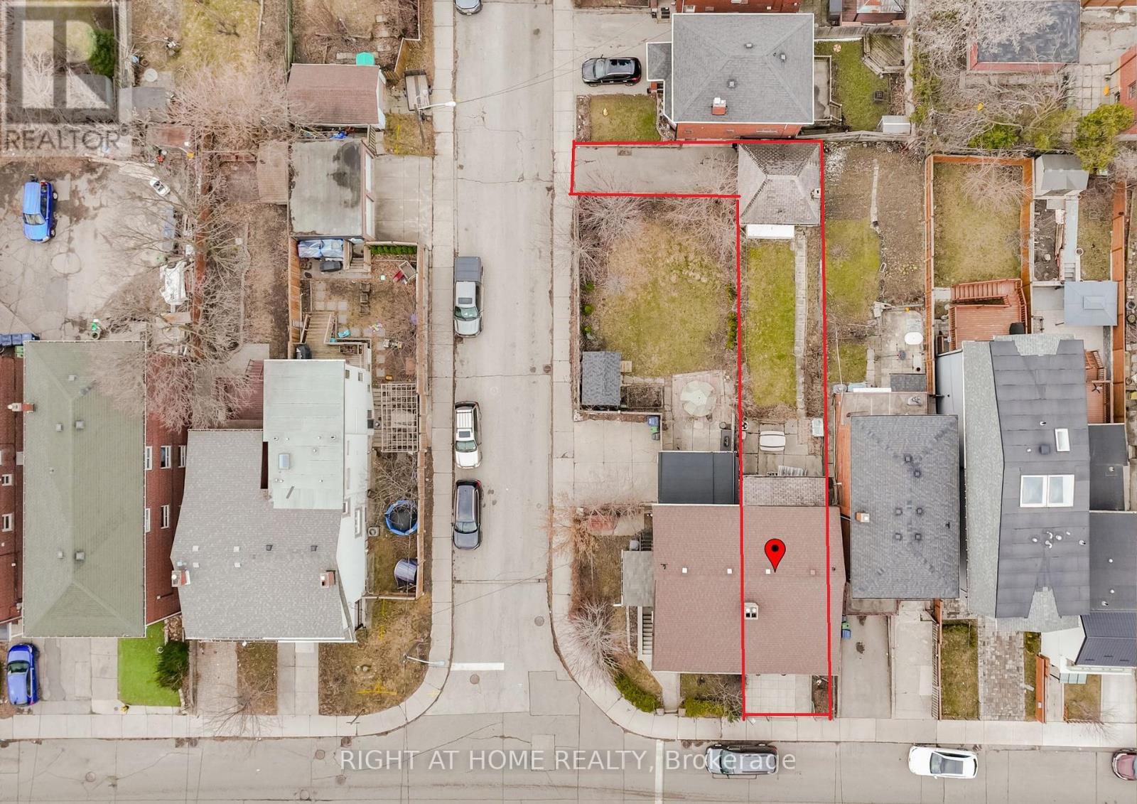 












610 LAUDER AVENUE

,
Toronto (Oakwood Village),




Ontario
M6E3J7

