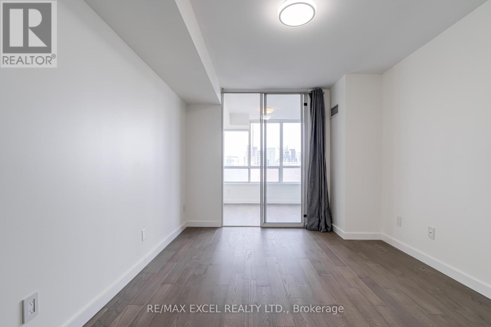 












2715 - 18 PARKVIEW AVENUE

,
Toronto (Willowdale East),




Ontario
M2N7H7

