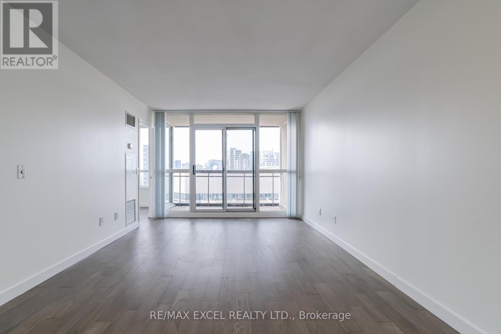 












2715 - 18 PARKVIEW AVENUE

,
Toronto (Willowdale East),




Ontario
M2N7H7

