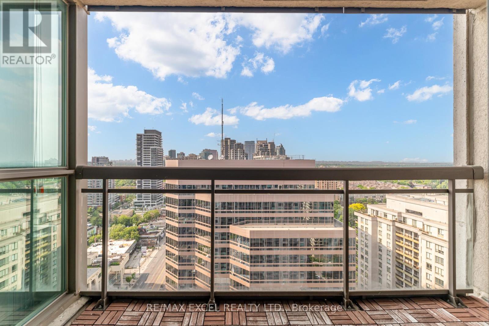 












2715 - 18 PARKVIEW AVENUE

,
Toronto (Willowdale East),




Ontario
M2N7H7

