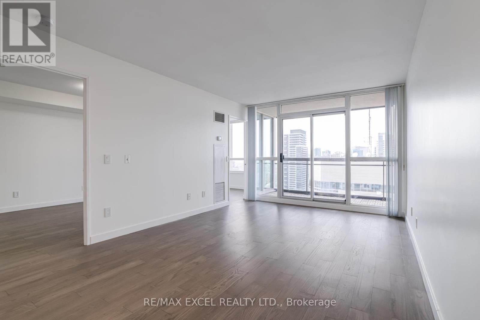 












2715 - 18 PARKVIEW AVENUE

,
Toronto (Willowdale East),




Ontario
M2N7H7

