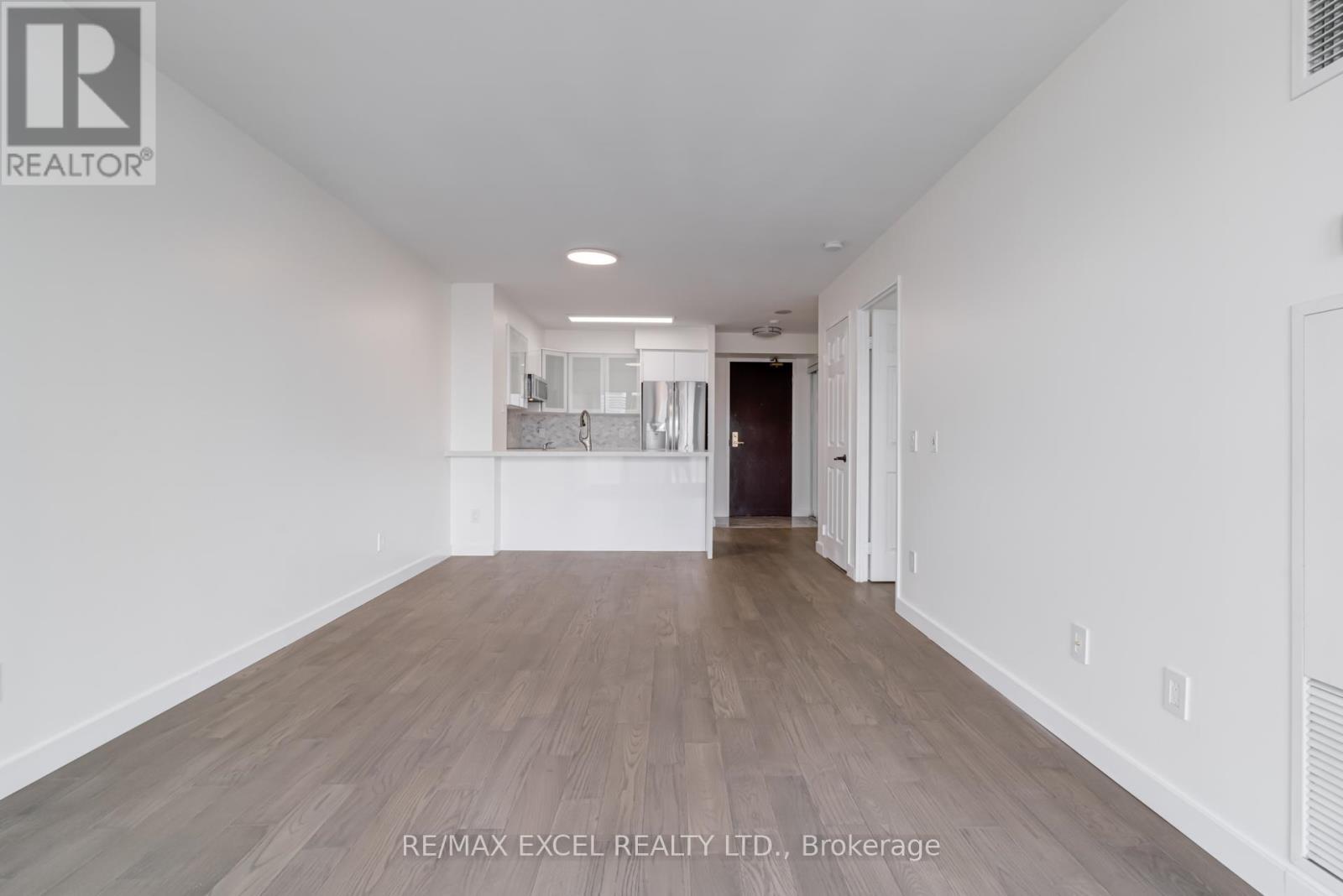 












2715 - 18 PARKVIEW AVENUE

,
Toronto (Willowdale East),




Ontario
M2N7H7

