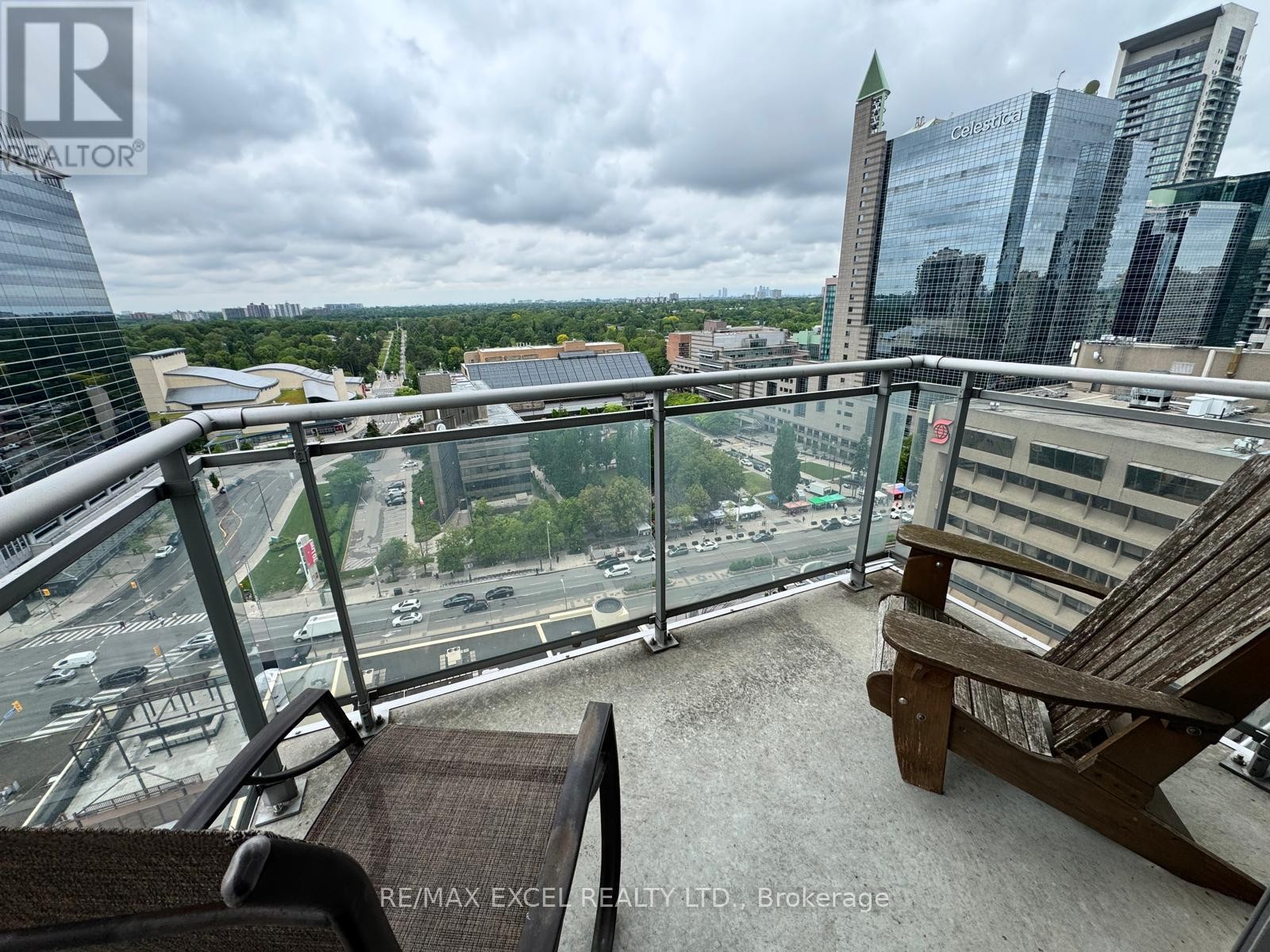 












2006 - 21 HILLCREST AVENUE

,
Toronto (Willowdale East),




Ontario
M2N7K2

