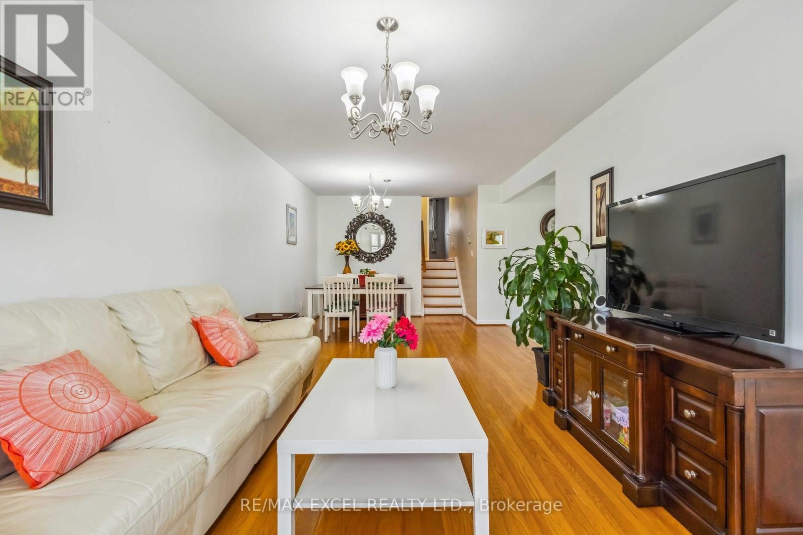 












335 WOODSWORTH ROAD

,
Toronto (St. Andrew-Windfields),




Ontario
M2L2T7


