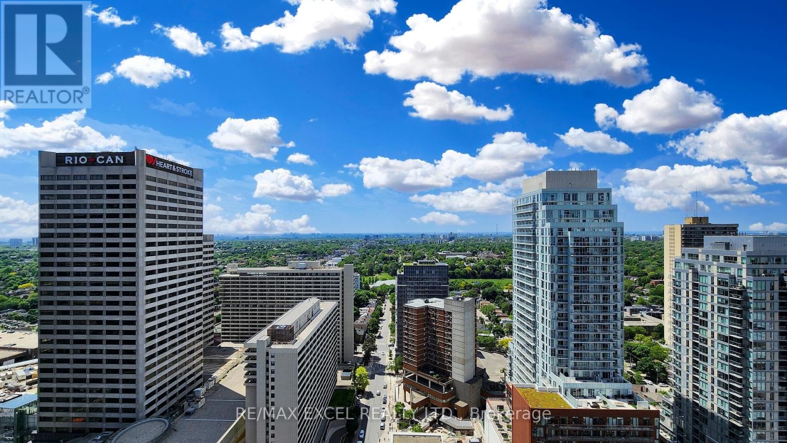 












3105 - 30 ROEHAMPTON AVENUE

,
Toronto (Mount Pleasant West),




Ontario
M4P0B8

