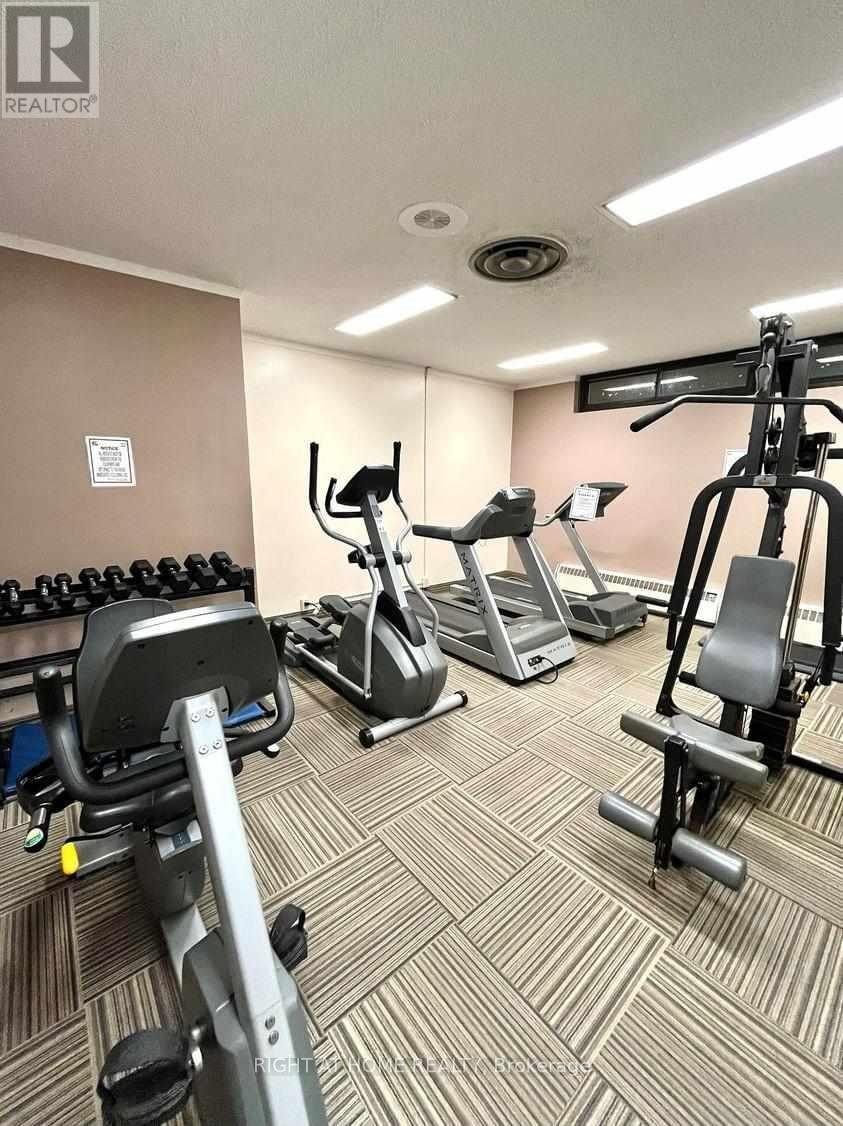 












1012 - 177 LINUS ROAD

,
Toronto (Don Valley Village),




Ontario
M2J4S5

