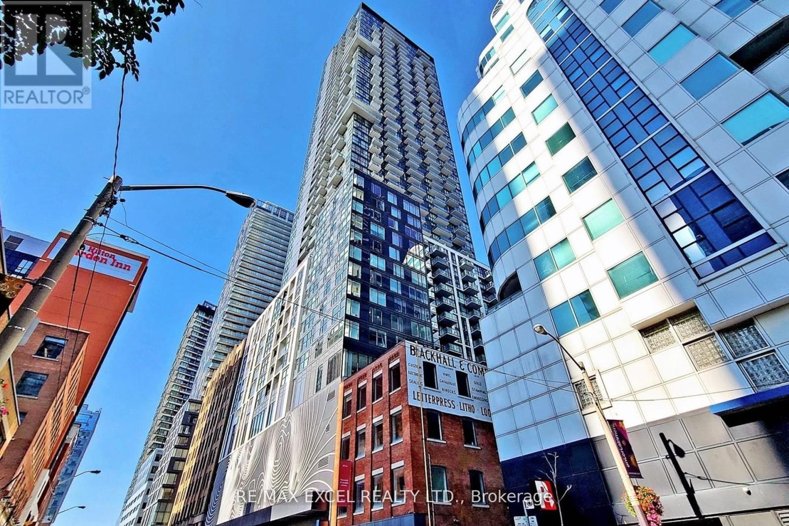 












1218 - 87 PETER STREET

,
Toronto (Waterfront Communities),




Ontario
M5V0P1

