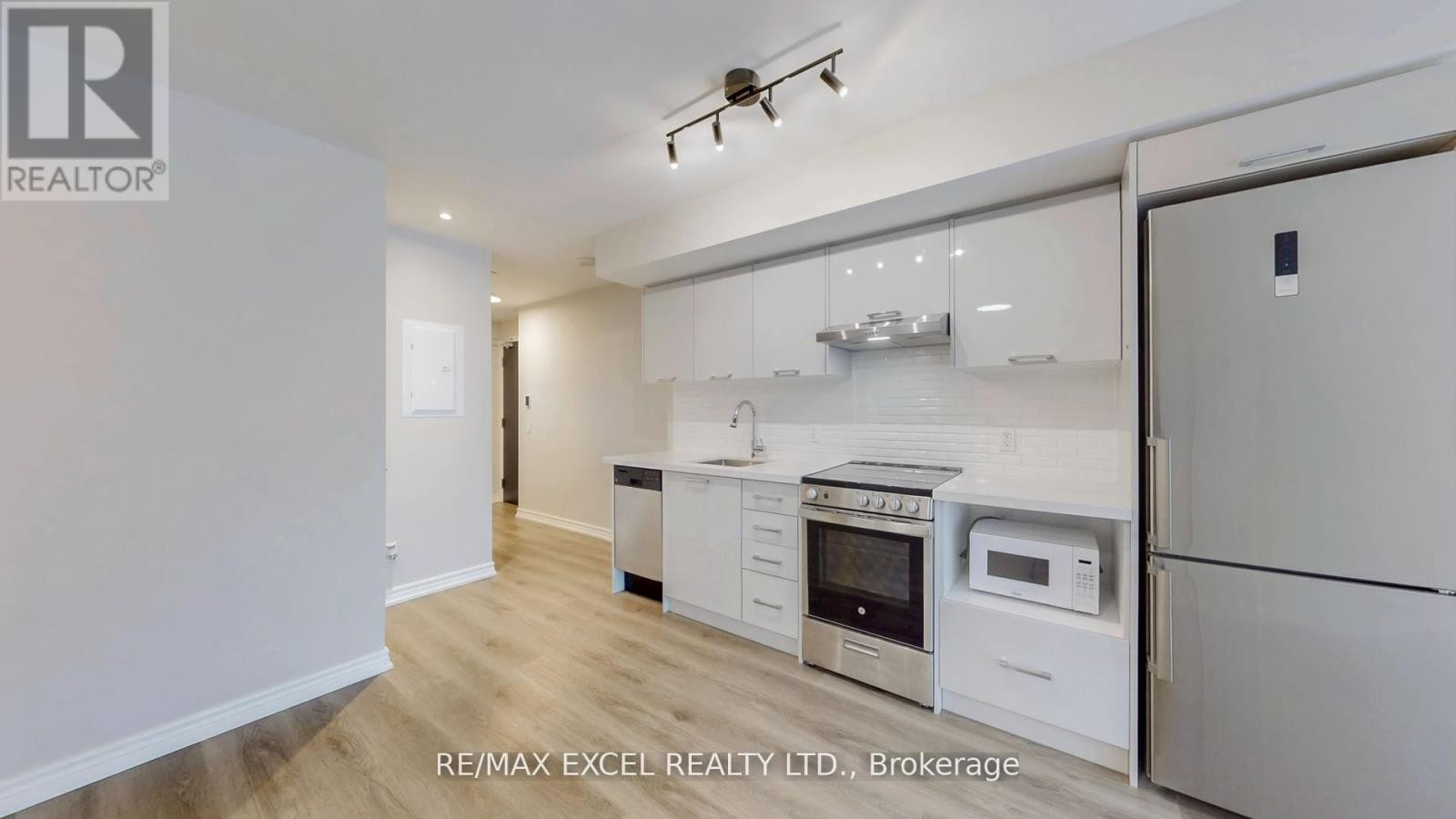 












1218 - 87 PETER STREET

,
Toronto (Waterfront Communities),




Ontario
M5V0P1

