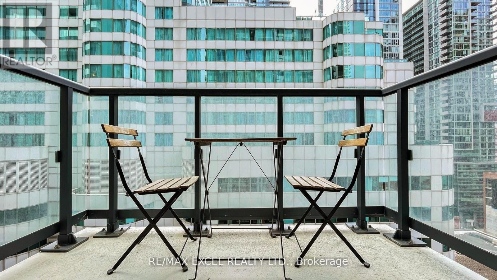 












1218 - 87 PETER STREET

,
Toronto (Waterfront Communities),




Ontario
M5V0P1

