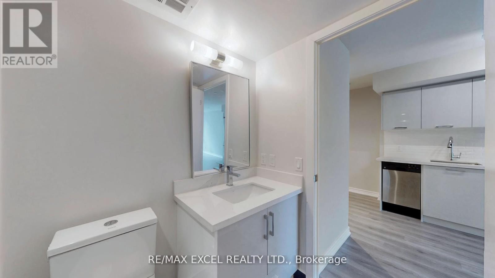












1218 - 87 PETER STREET

,
Toronto (Waterfront Communities),




Ontario
M5V0P1

