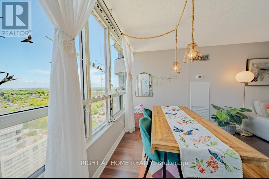 












PH504 - 5765 YONGE STREET

,
Toronto (Newtonbrook East),




Ontario
M2M4H9

