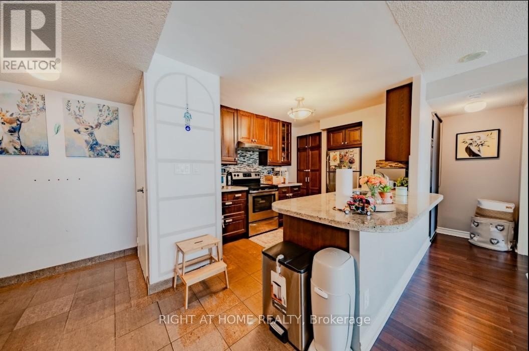












PH504 - 5765 YONGE STREET

,
Toronto (Newtonbrook East),




Ontario
M2M4H9

