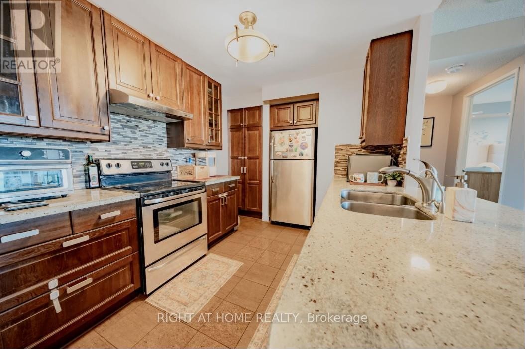 












PH504 - 5765 YONGE STREET

,
Toronto (Newtonbrook East),




Ontario
M2M4H9

