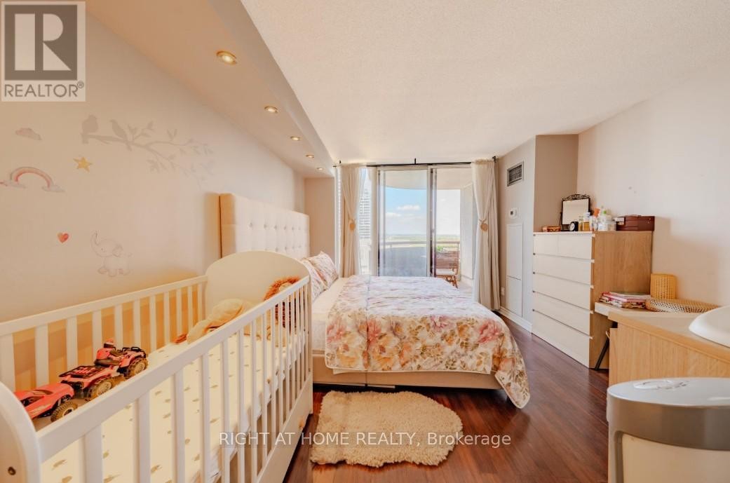 












PH504 - 5765 YONGE STREET

,
Toronto (Newtonbrook East),




Ontario
M2M4H9

