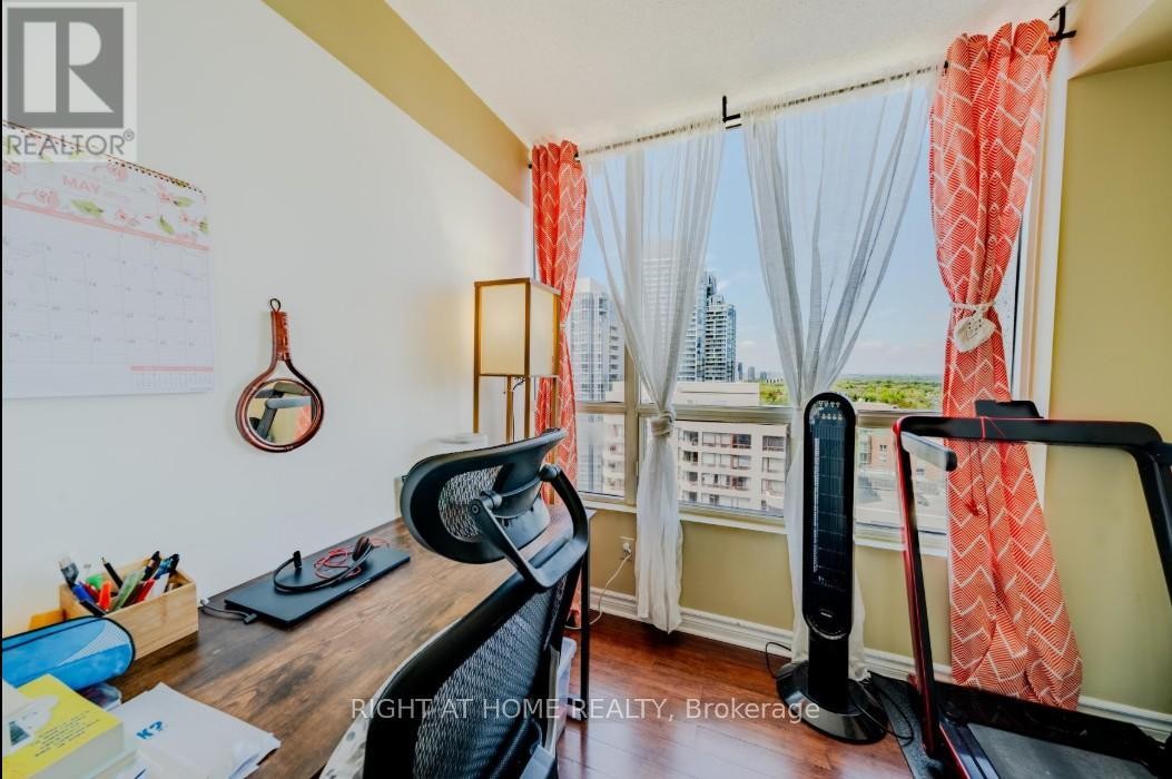 












PH504 - 5765 YONGE STREET

,
Toronto (Newtonbrook East),




Ontario
M2M4H9

