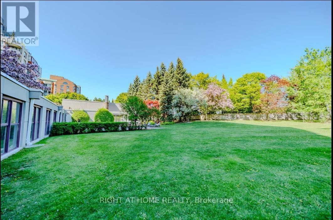 












PH504 - 5765 YONGE STREET

,
Toronto (Newtonbrook East),




Ontario
M2M4H9

