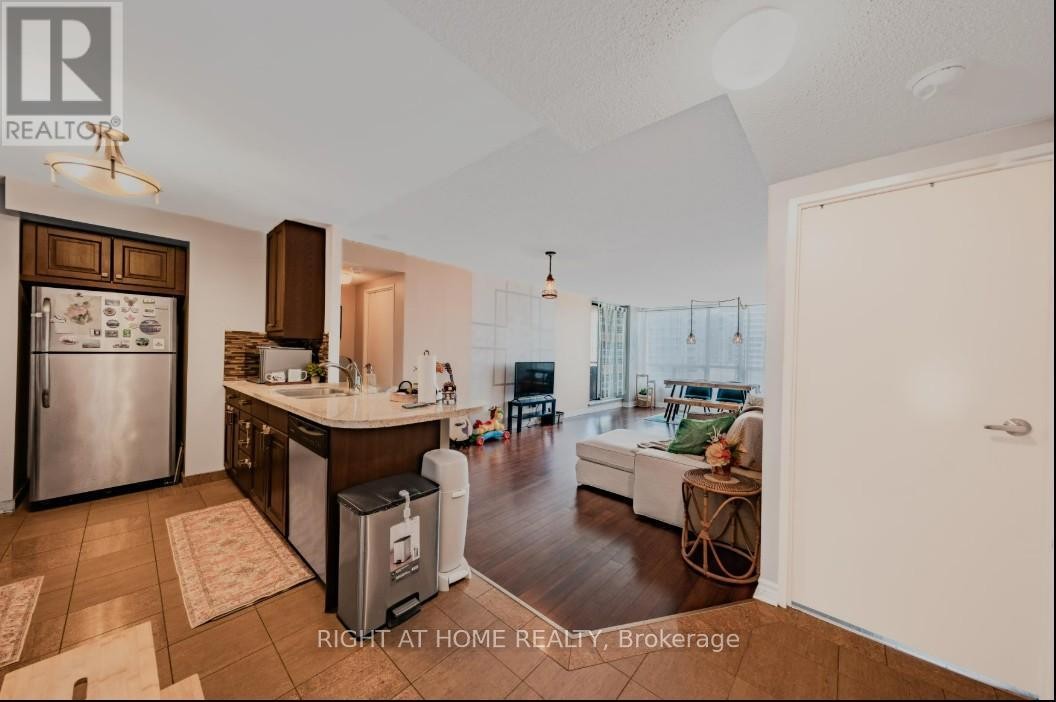 












PH504 - 5765 YONGE STREET

,
Toronto (Newtonbrook East),




Ontario
M2M4H9

