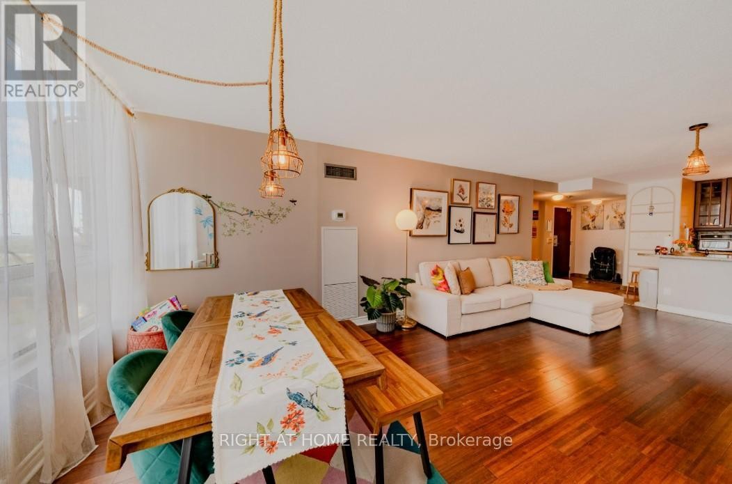 












PH504 - 5765 YONGE STREET

,
Toronto (Newtonbrook East),




Ontario
M2M4H9

