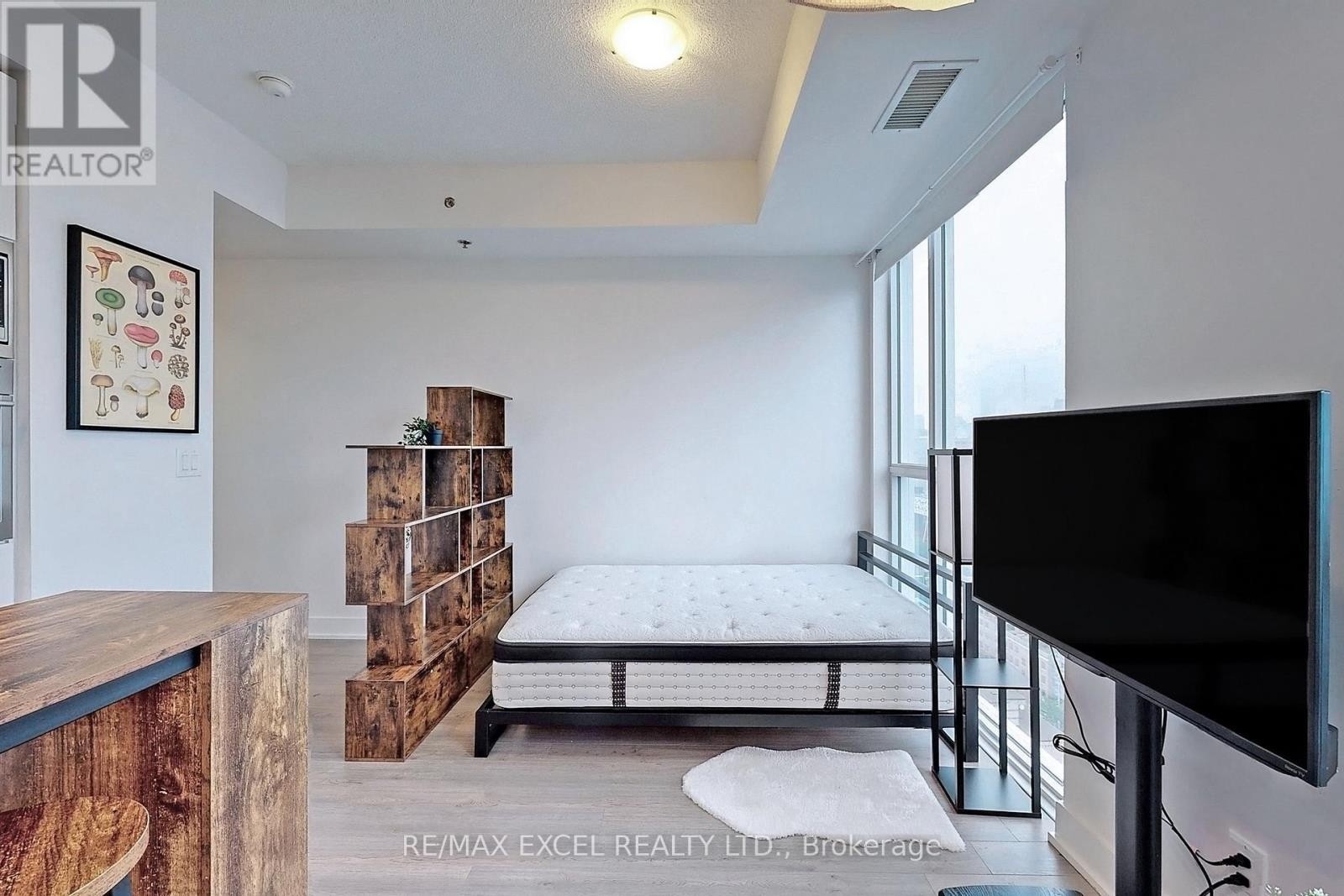 












2505 - 318 RICHMOND STREET W

,
Toronto (Waterfront Communities),




Ontario
M5V0B4

