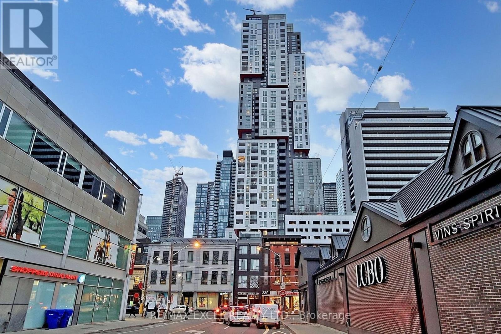 












2505 - 318 RICHMOND STREET W

,
Toronto (Waterfront Communities),




Ontario
M5V0B4

