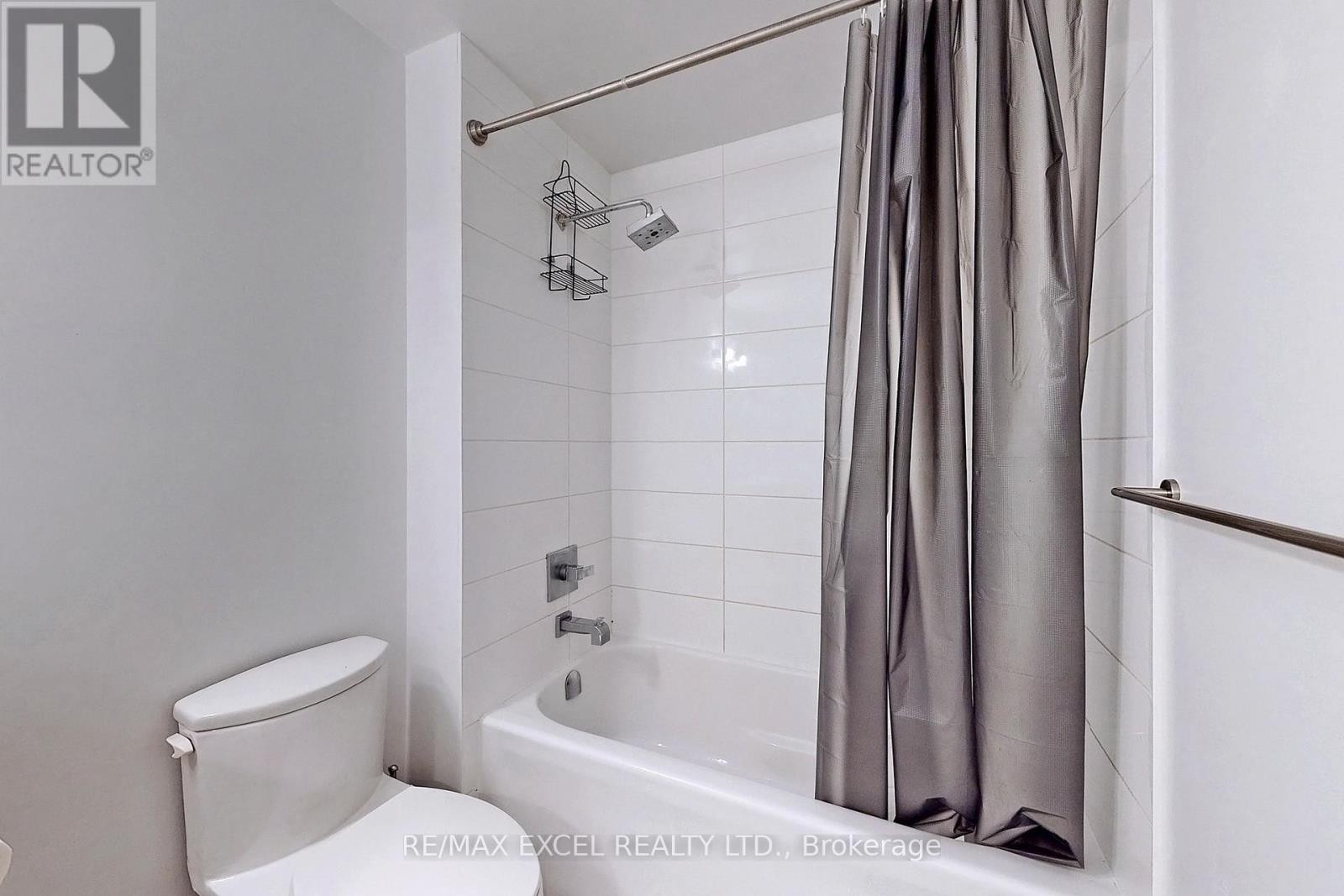 












2505 - 318 RICHMOND STREET W

,
Toronto (Waterfront Communities),




Ontario
M5V0B4

