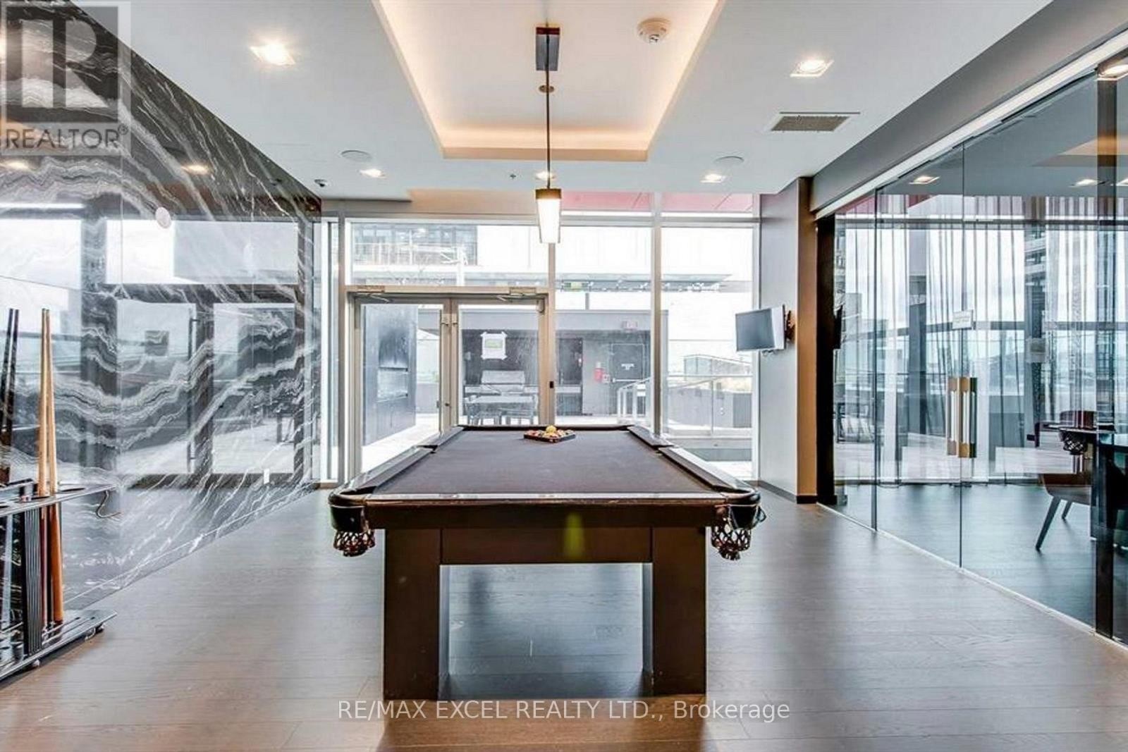 












2505 - 318 RICHMOND STREET W

,
Toronto (Waterfront Communities),




Ontario
M5V0B4

