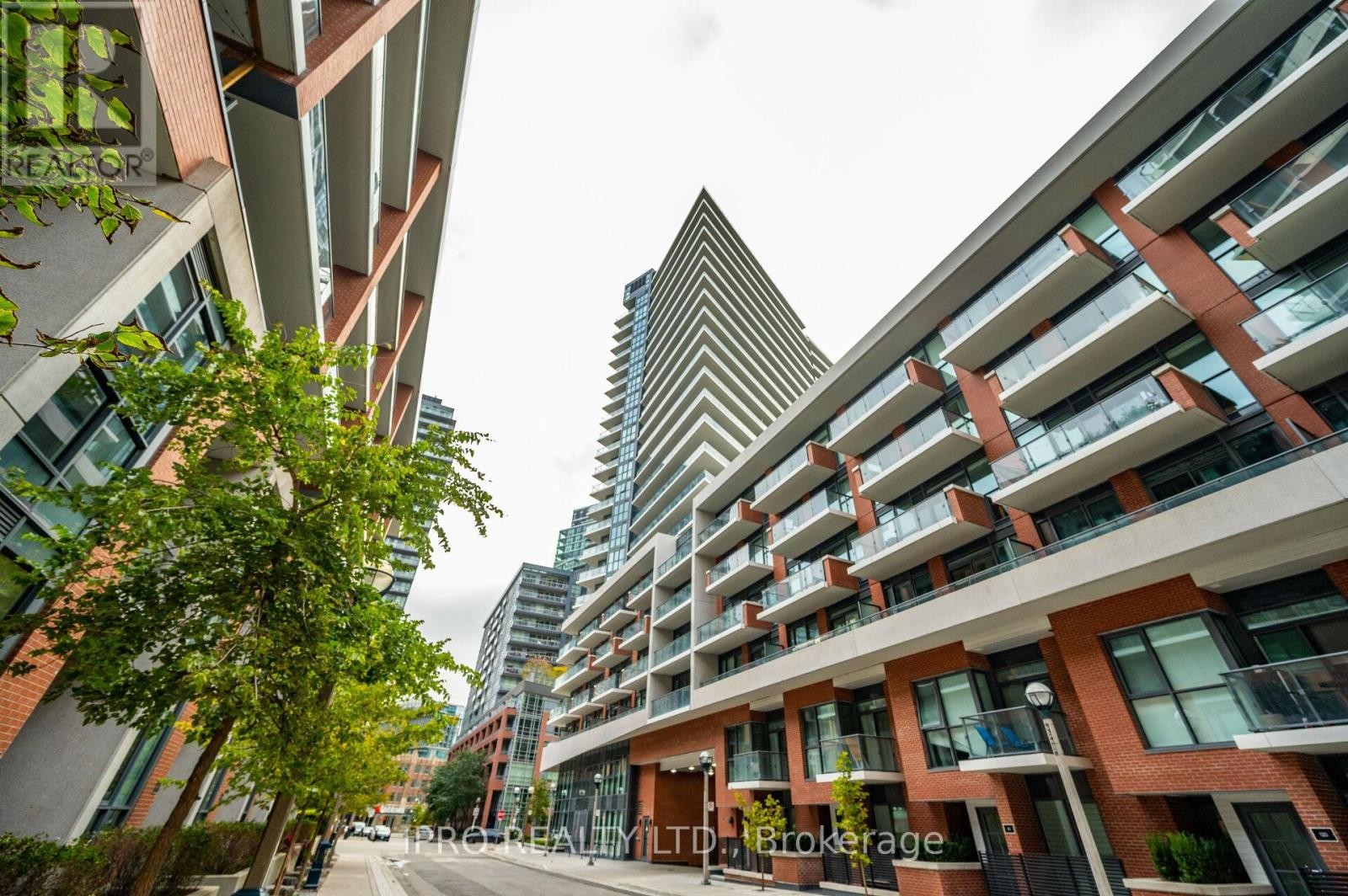 












1206 - 38 IANNUZZI STREET

,
Toronto (Niagara),




Ontario
M5V0S2

