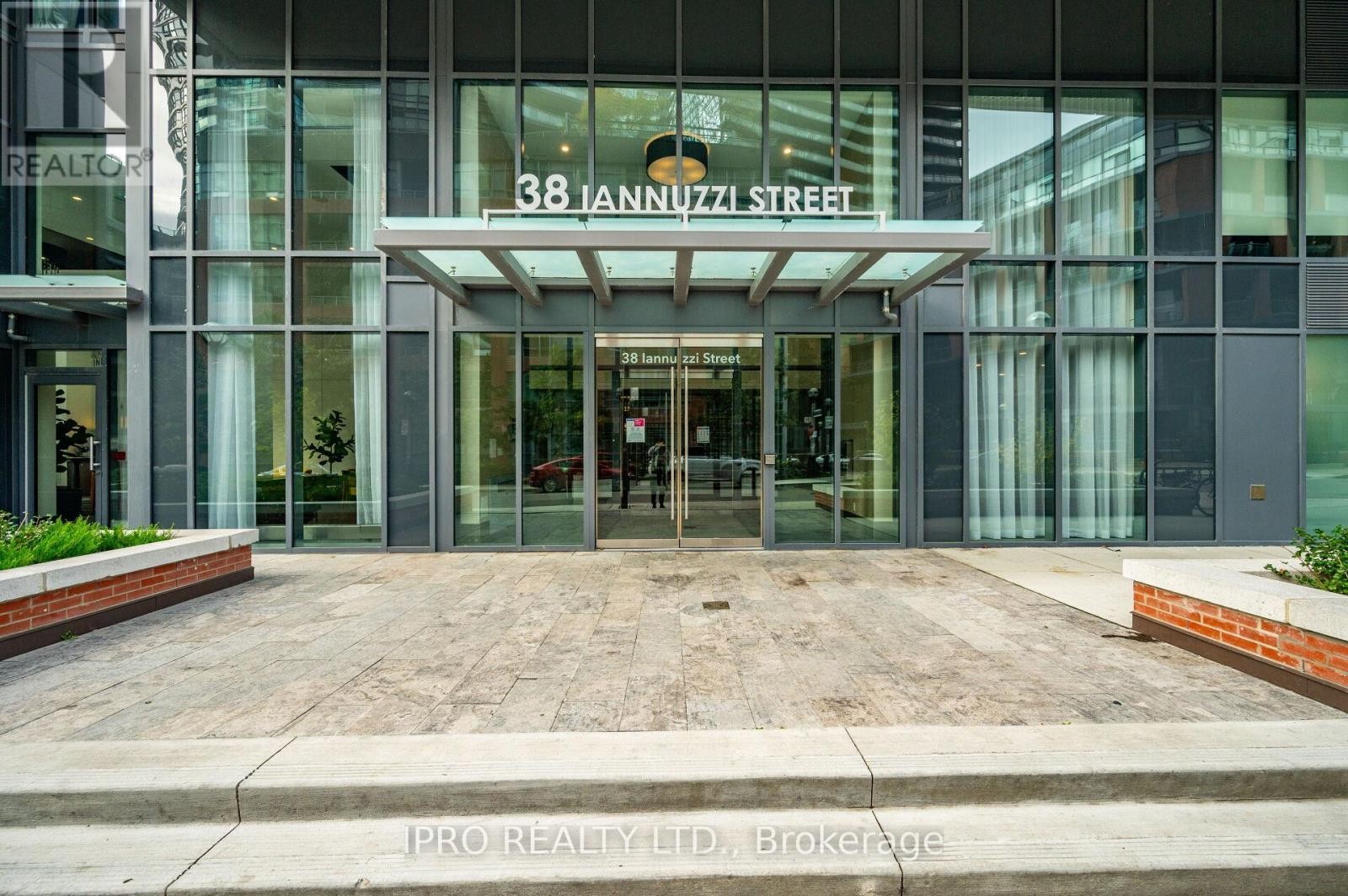 












1206 - 38 IANNUZZI STREET

,
Toronto (Niagara),




Ontario
M5V0S2

