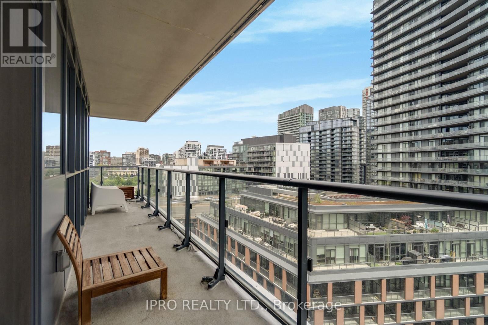 












1206 - 38 IANNUZZI STREET

,
Toronto (Niagara),




Ontario
M5V0S2


