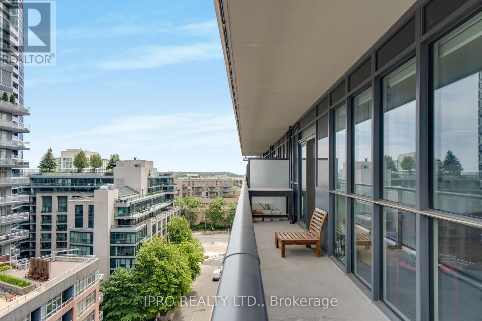 












1206 - 38 IANNUZZI STREET

,
Toronto (Niagara),




Ontario
M5V0S2

