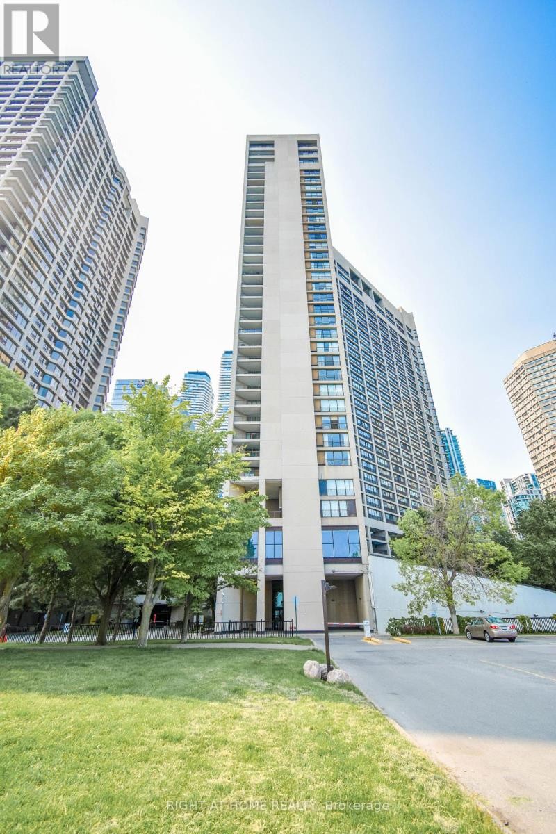 












1027 - 33 HARBOUR SQUARE

,
Toronto (Waterfront Communities),




Ontario
M5J2G2

