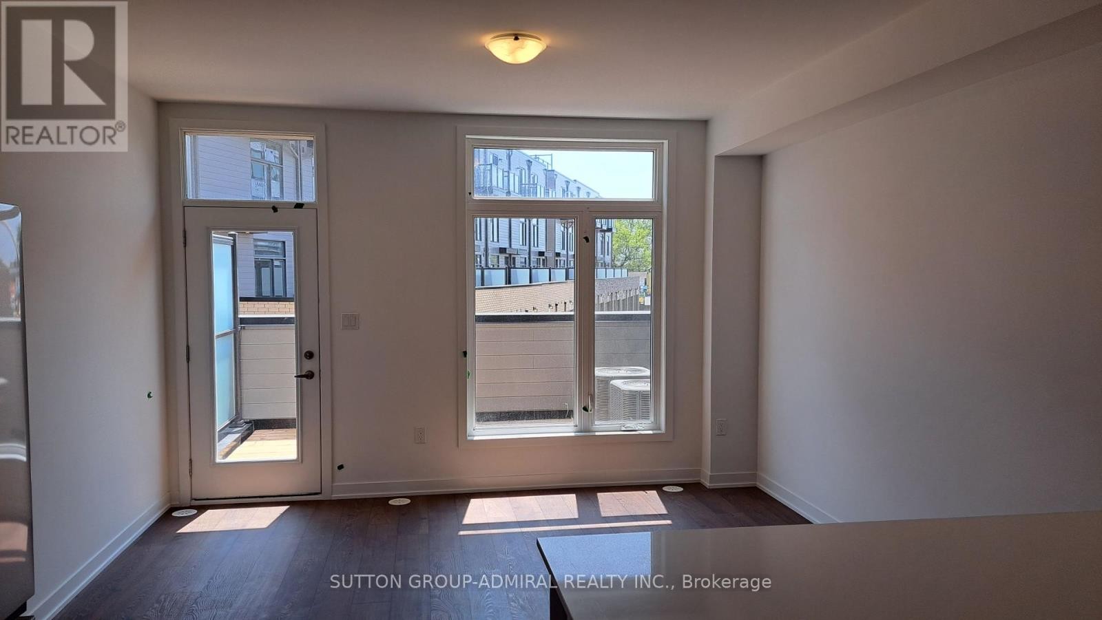












113 GREEN GARDENS BOULEVARD

,
Toronto (Englemount-Lawrence),




Ontario
M6A0E2

