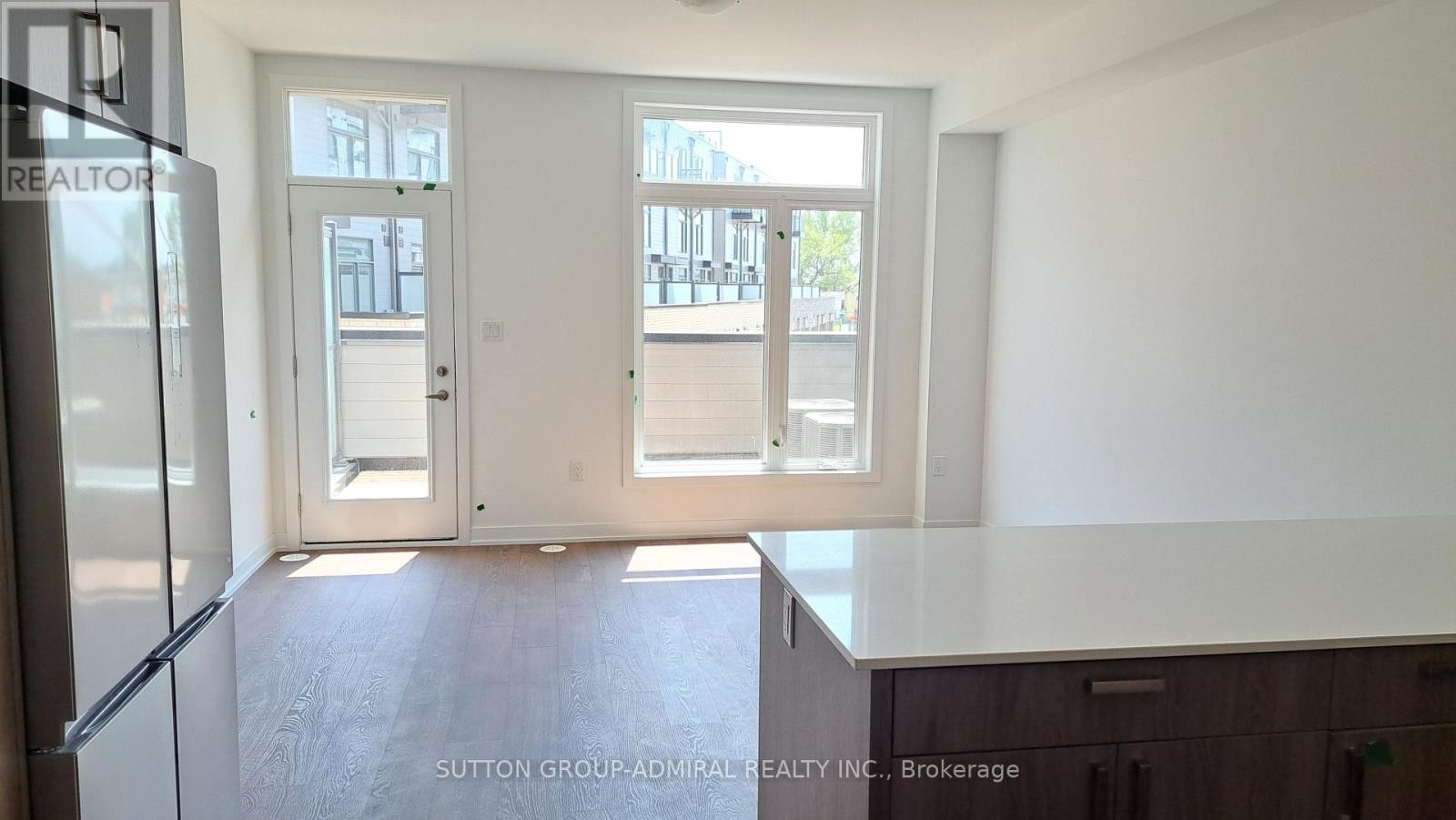 












113 GREEN GARDENS BOULEVARD

,
Toronto (Englemount-Lawrence),




Ontario
M6A0E2

