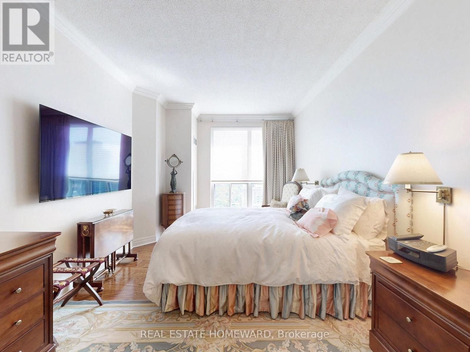 












PH3703 - 8 PARK ROAD

,
Toronto (Rosedale-Moore Park),




Ontario
M4W3S5

