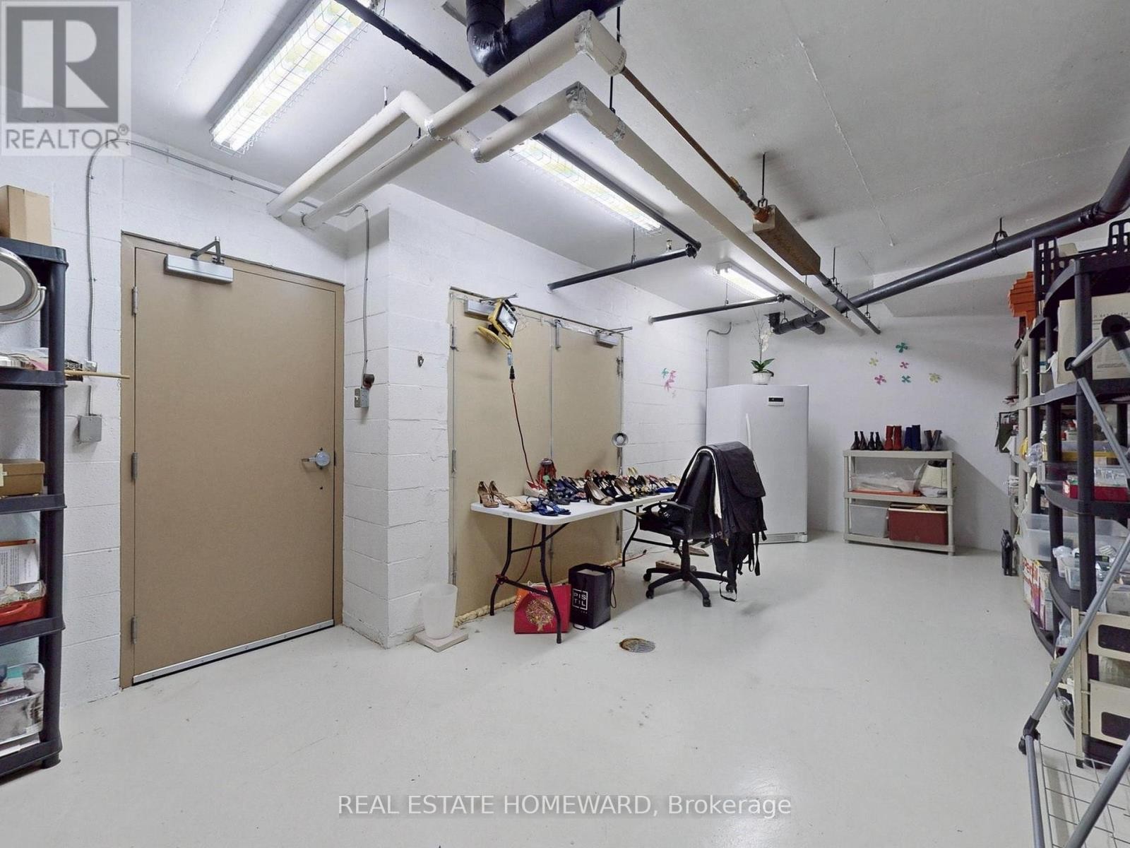 












PH3703 - 8 PARK ROAD

,
Toronto (Rosedale-Moore Park),




Ontario
M4W3S5


