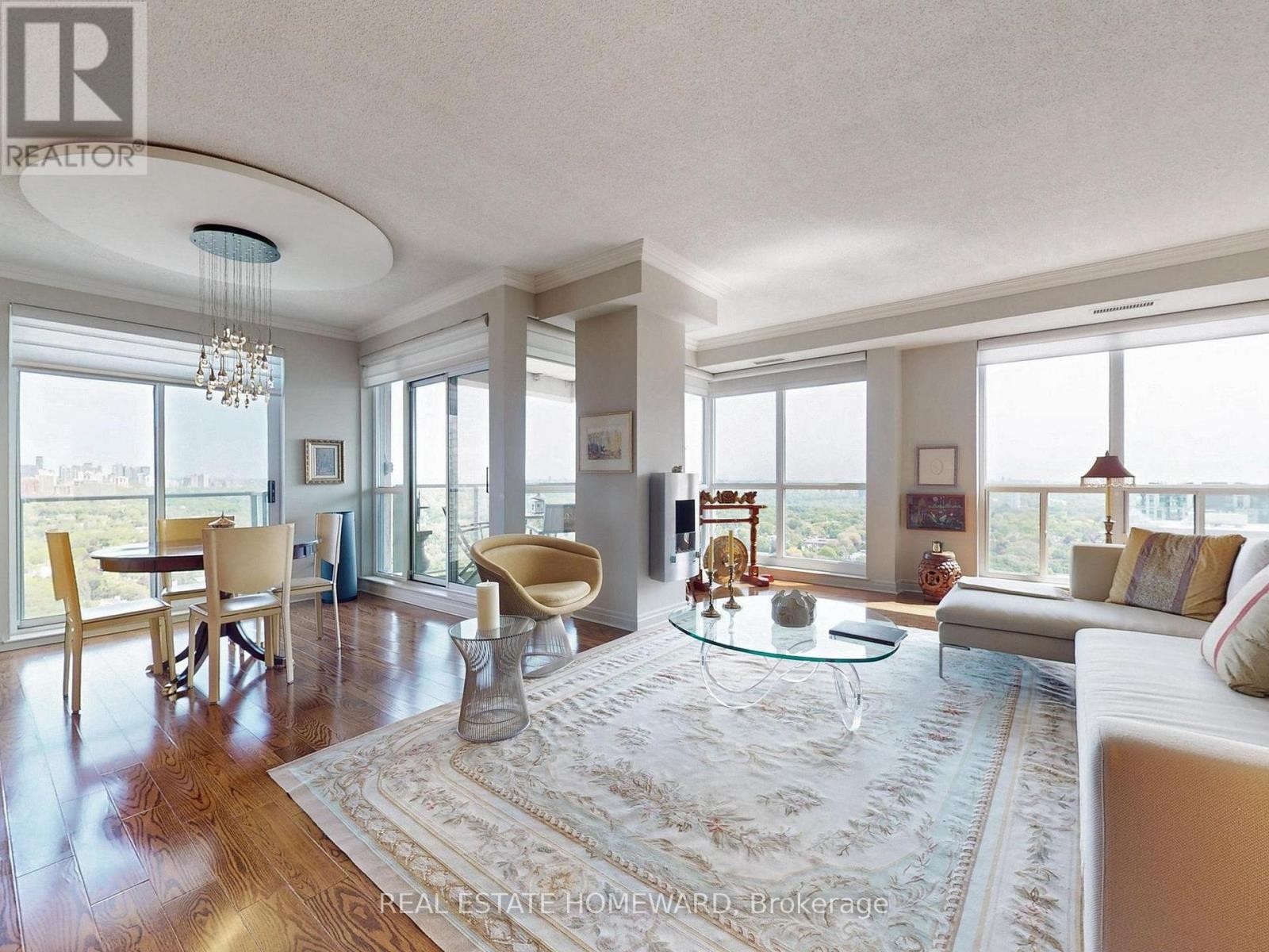 












PH3703 - 8 PARK ROAD

,
Toronto (Rosedale-Moore Park),




Ontario
M4W3S5

