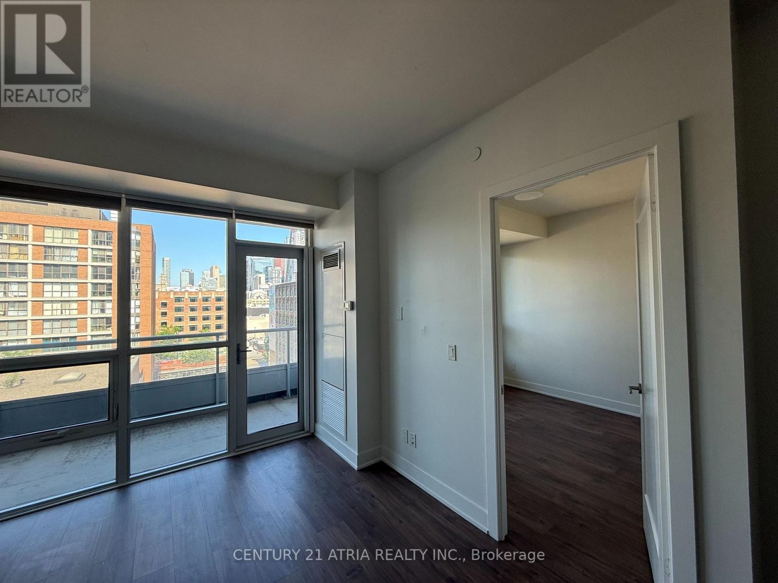 












617 - 38 CAMERON STREET

,
Toronto (Kensington-Chinatown),




Ontario
M5T0C3

