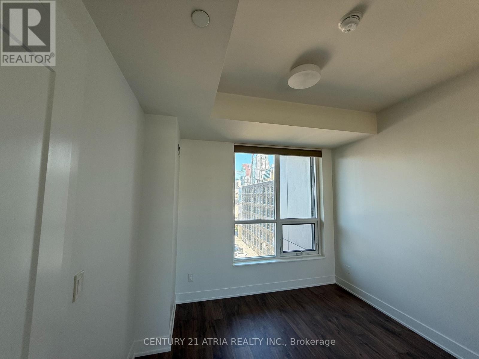 












617 - 38 CAMERON STREET

,
Toronto (Kensington-Chinatown),




Ontario
M5T0C3

