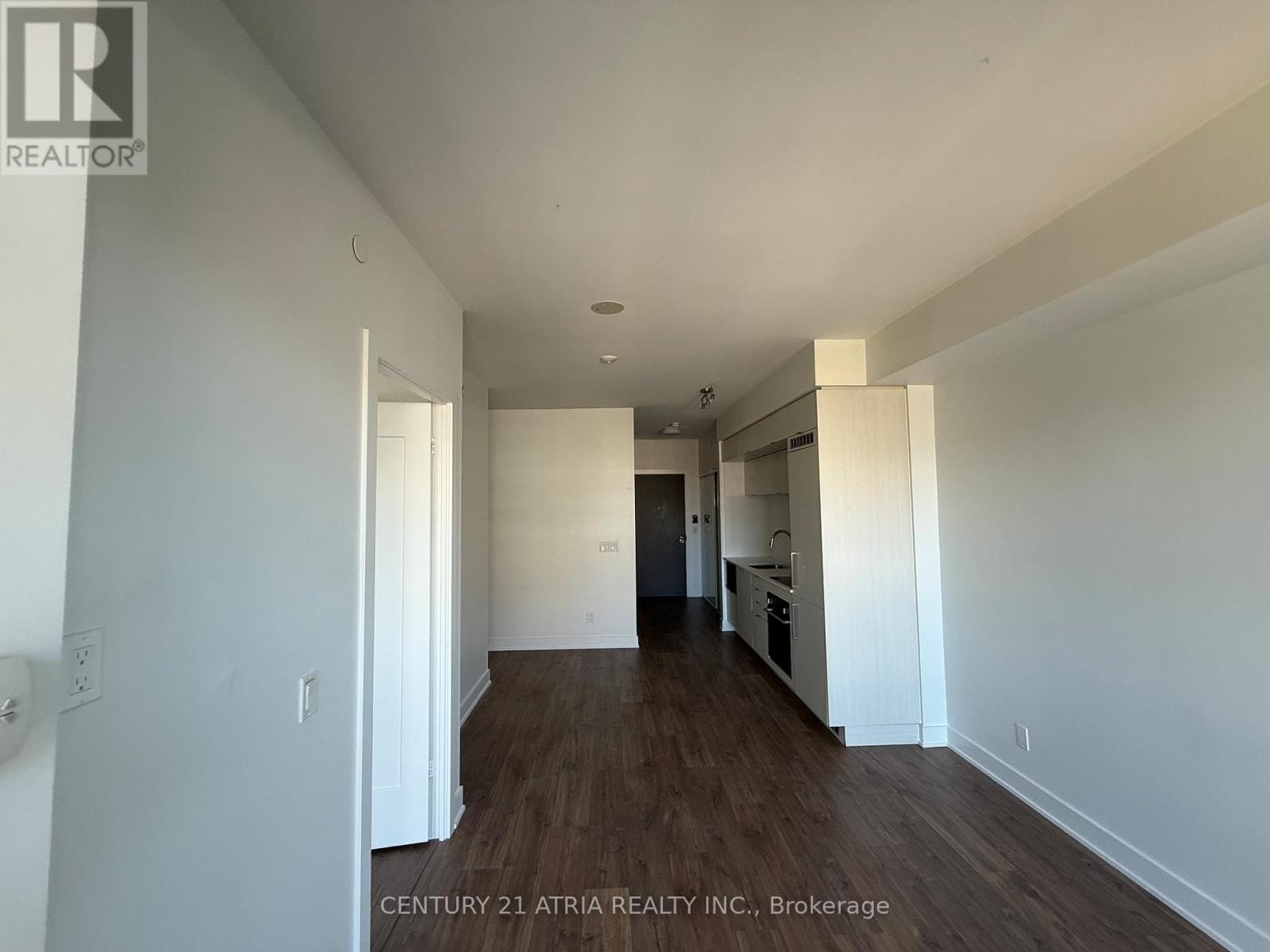 












617 - 38 CAMERON STREET

,
Toronto (Kensington-Chinatown),




Ontario
M5T0C3

