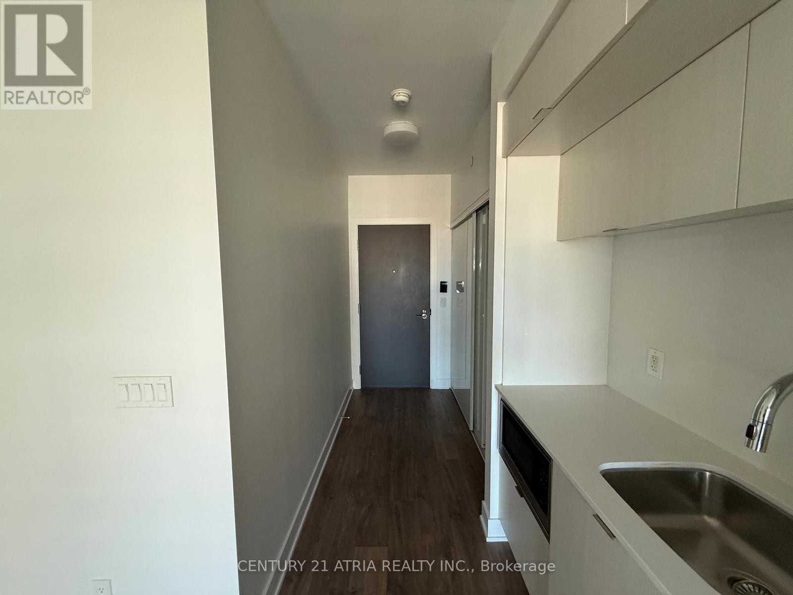 












617 - 38 CAMERON STREET

,
Toronto (Kensington-Chinatown),




Ontario
M5T0C3


