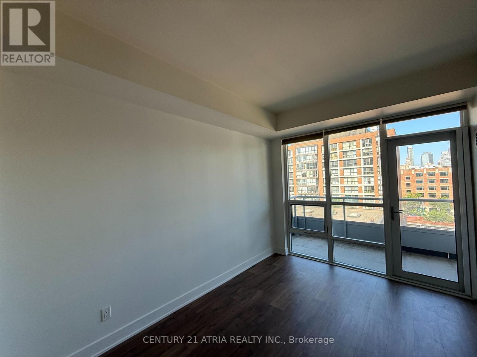 












617 - 38 CAMERON STREET

,
Toronto (Kensington-Chinatown),




Ontario
M5T0C3

