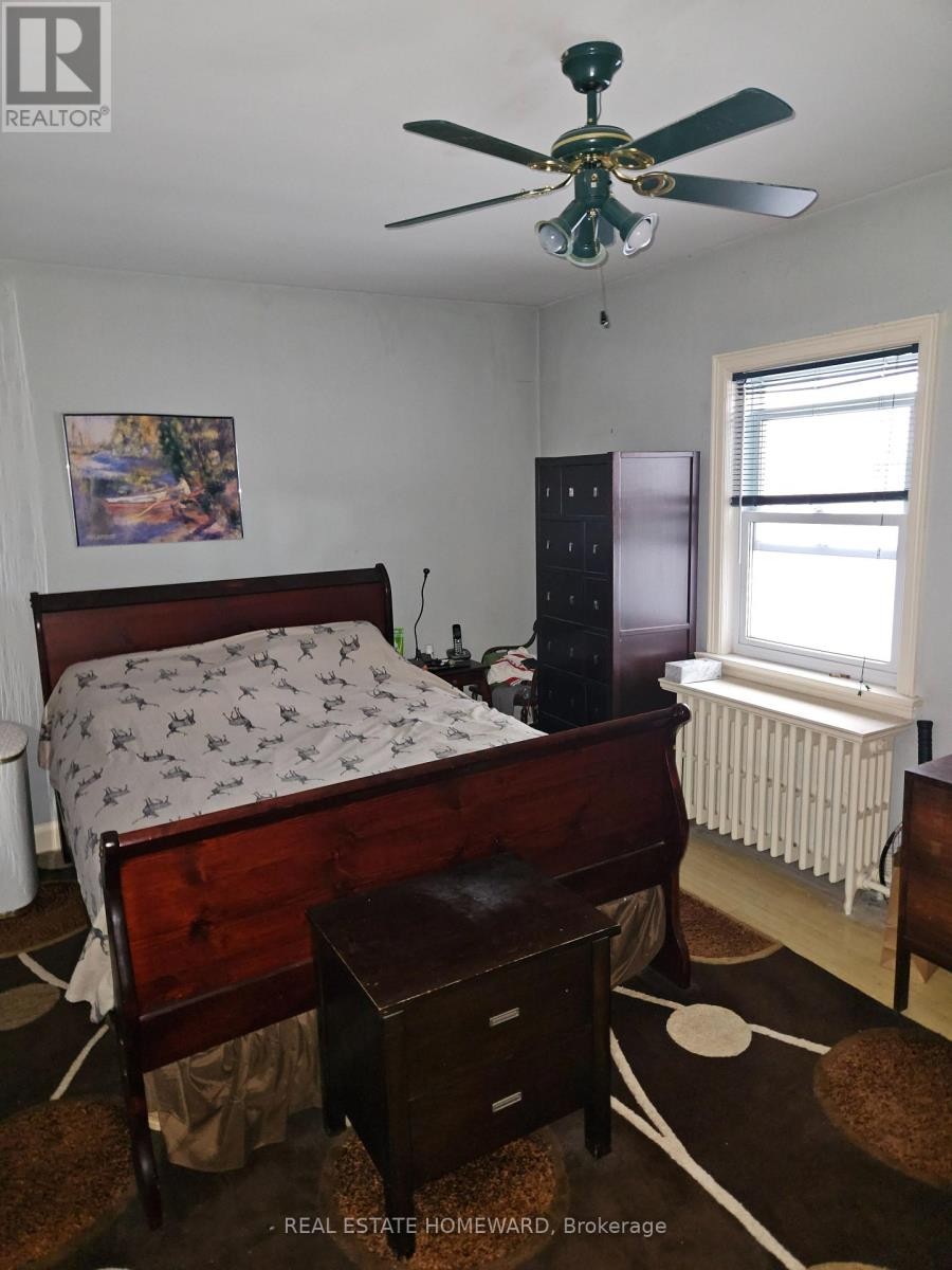 












28 GLEN ECHO ROAD

,
Toronto (Lawrence Park North),




Ontario
M4N2E1

