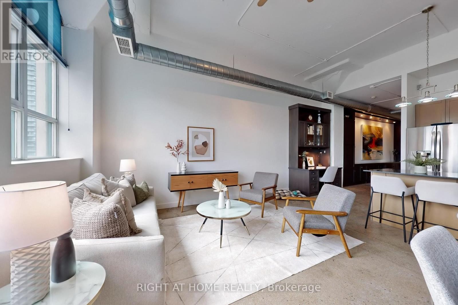 












1132 - 155 DALHOUSIE STREET

,
Toronto (Church-Yonge Corridor),




Ontario
M5B2P7

